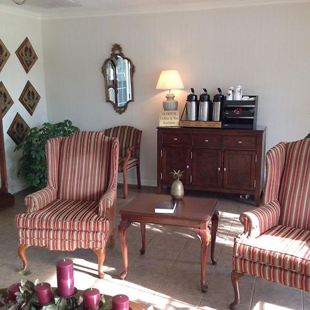 Ambassador Inn Fayetteville Bagian luar foto