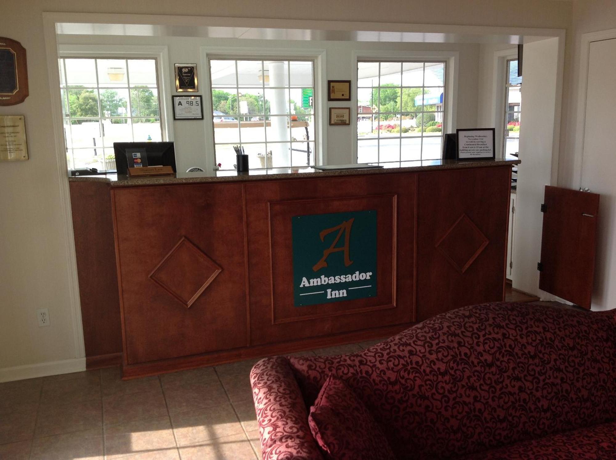 Ambassador Inn Fayetteville Bagian luar foto