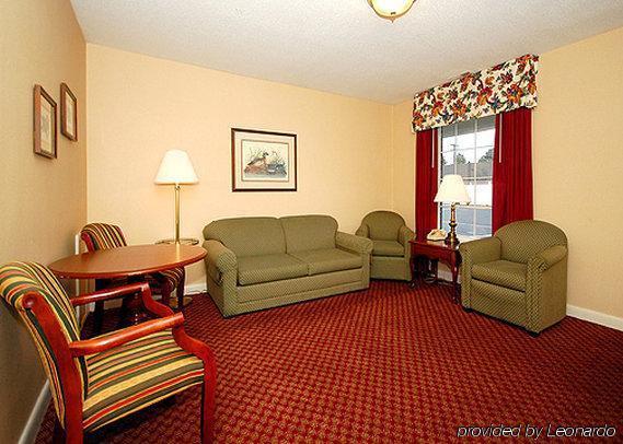 Ambassador Inn Fayetteville Bagian luar foto